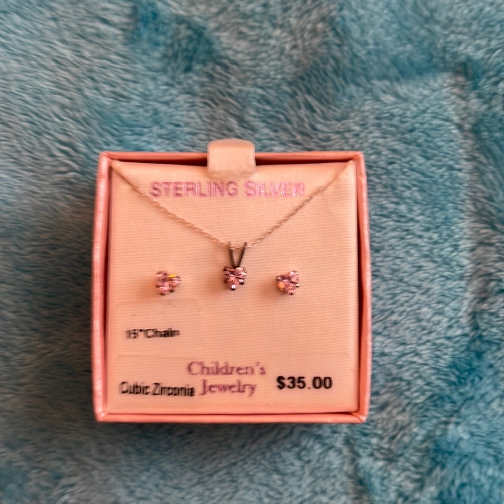 Kid’s Jewelry ~ 💗 Heart Shaped Pink Earrings And Necklace 💗
